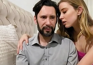 She Just Wanna See Her Stepdaddy Happy, She Give Him ANAL To Make Him Happy - Lively Movie On FreeTaboo porn video