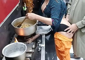 Desi Housewife Anal Sex To Kitchen While She's Cooking