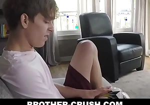 First discretion sucking and riding hot sibling cock - brother-crush com