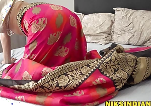 Big Boobs Indian MILF strips her Saree tells hoax Relative to Fuck her