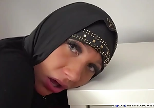 Naughty muslim chick gets some rod in her
