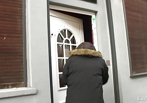 Young couple meets older couple in swinger club!