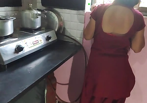 My friend's call-girl sister's fucking 2nd part, juicy pussy fucking and made me suck a thick dick (clear Hindi)