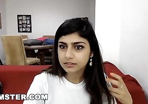 Camster - mia khalifa's web camera turns in excess of forwards she's available